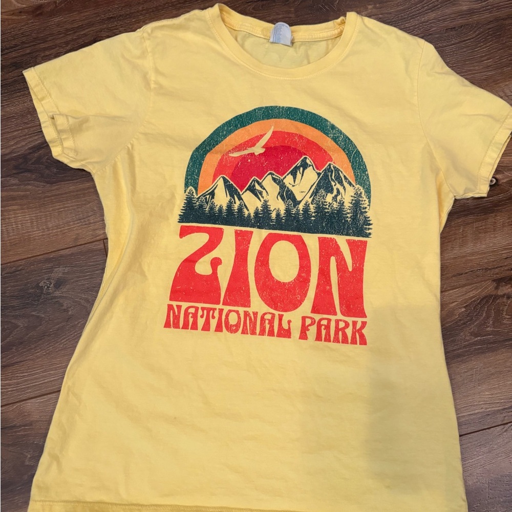 Zion National Park Sz M Women’s T-Shirt EUC